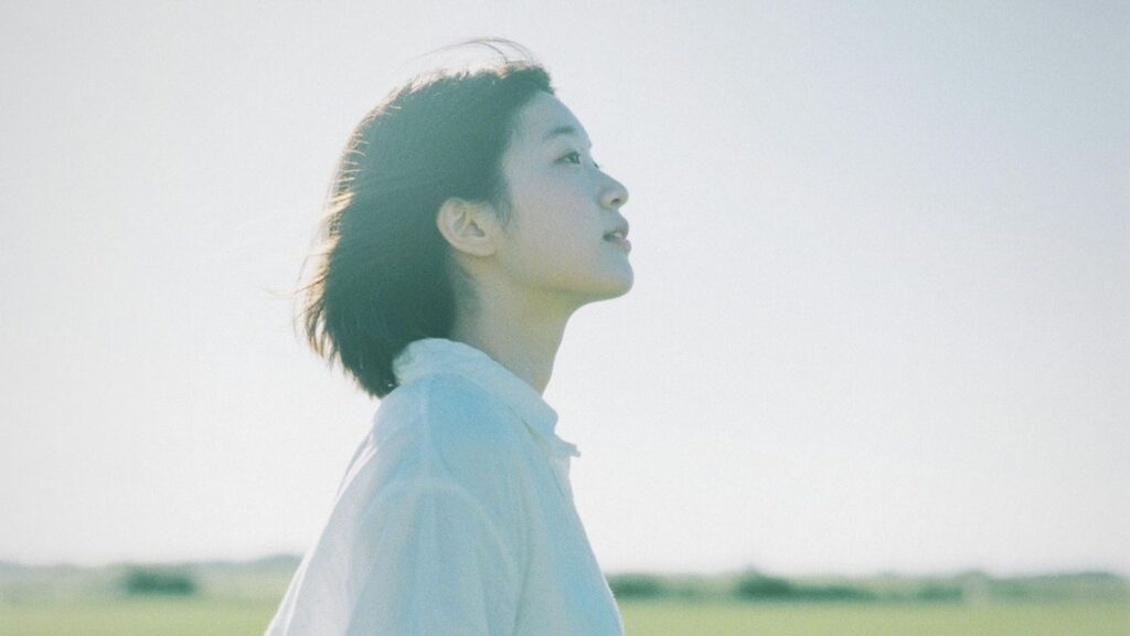 不登校の子供と自分の人生を切り分けて新しいチャレンジをする母親の写真