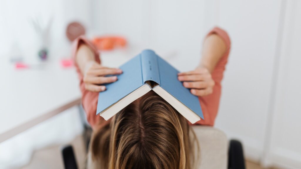 不登校の母親がFP2級にチャレンジくじけそうになっている写真